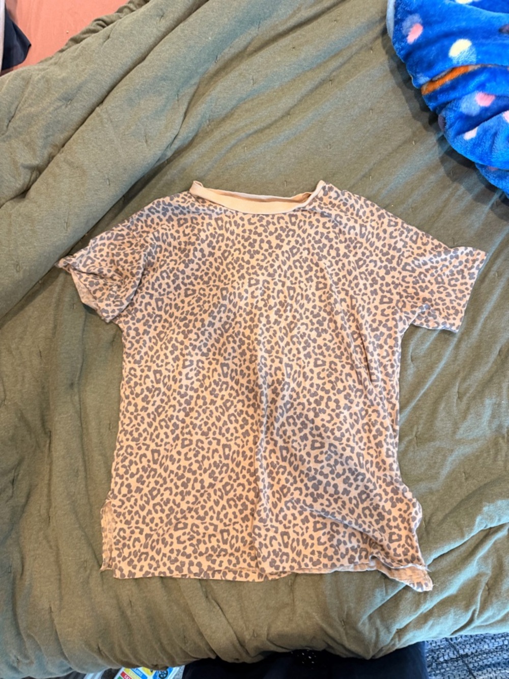 American Eagle | Leopard Print Tee - Casual Everyday Top